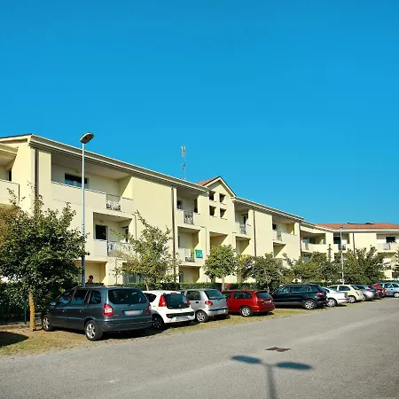 Robinia-pinetine-2 By Interhome Appartement